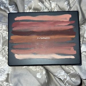 MAC art library-nude model